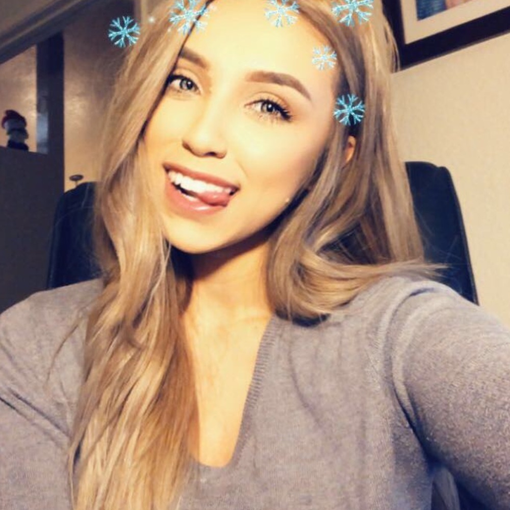 Meet your Posher, Hannah